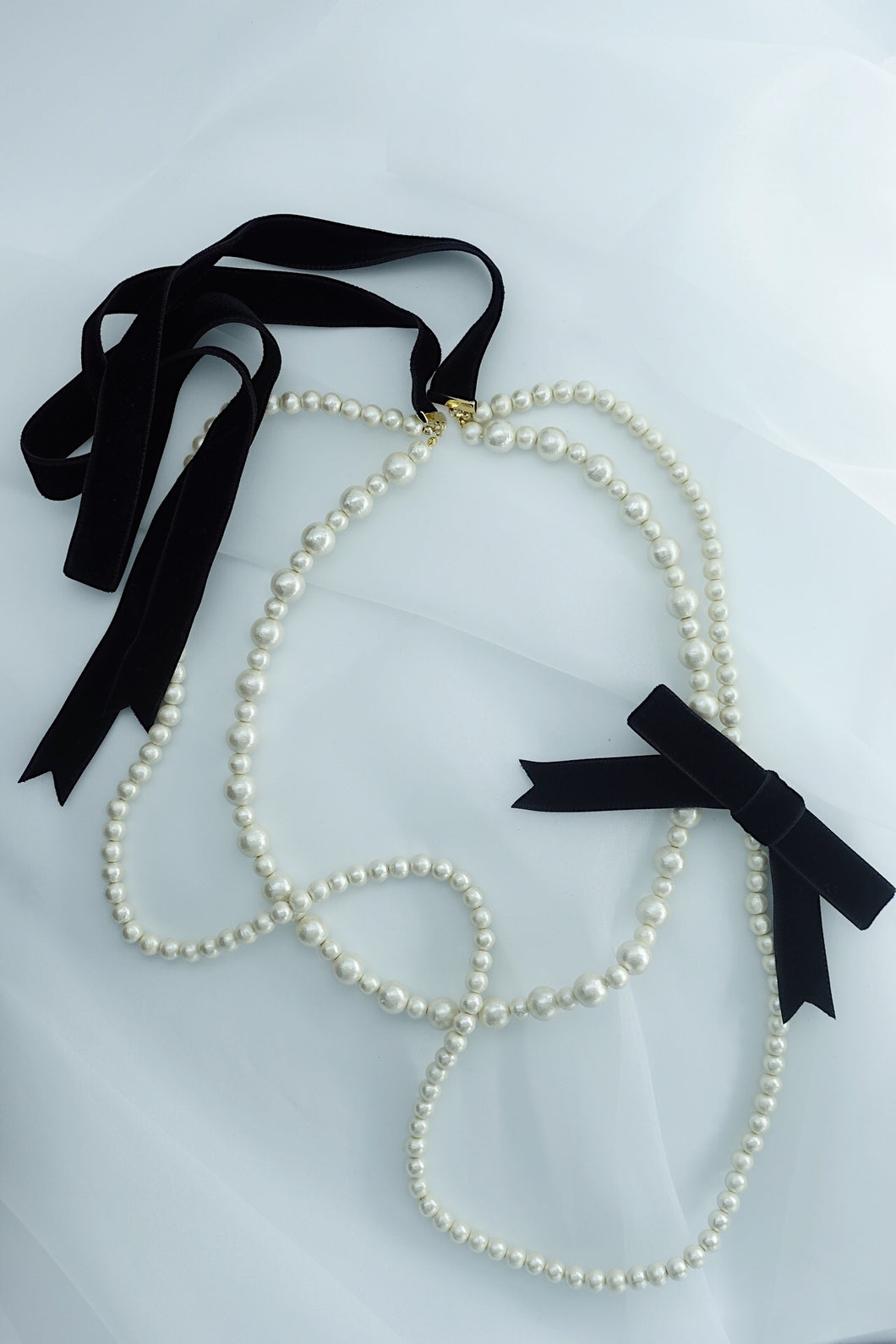 DOUBLE STRAND OF PEARLS NECKLACE（＆RIBBON）