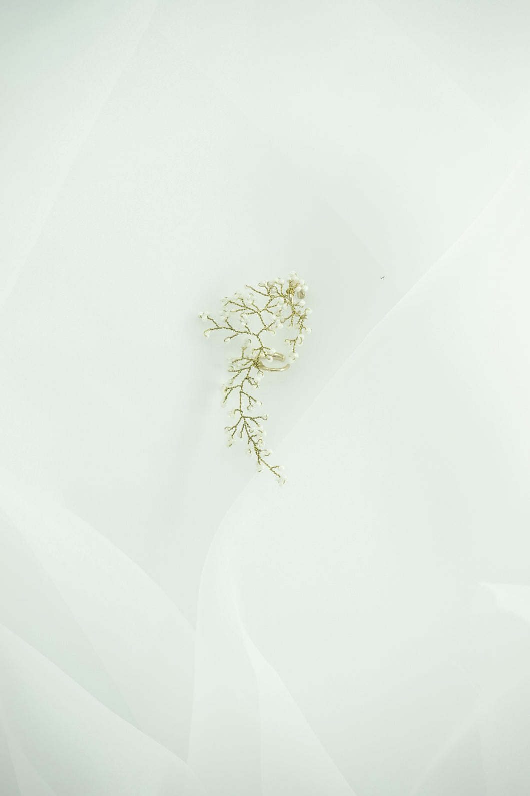 GYPSOPHILA EAR CUFF